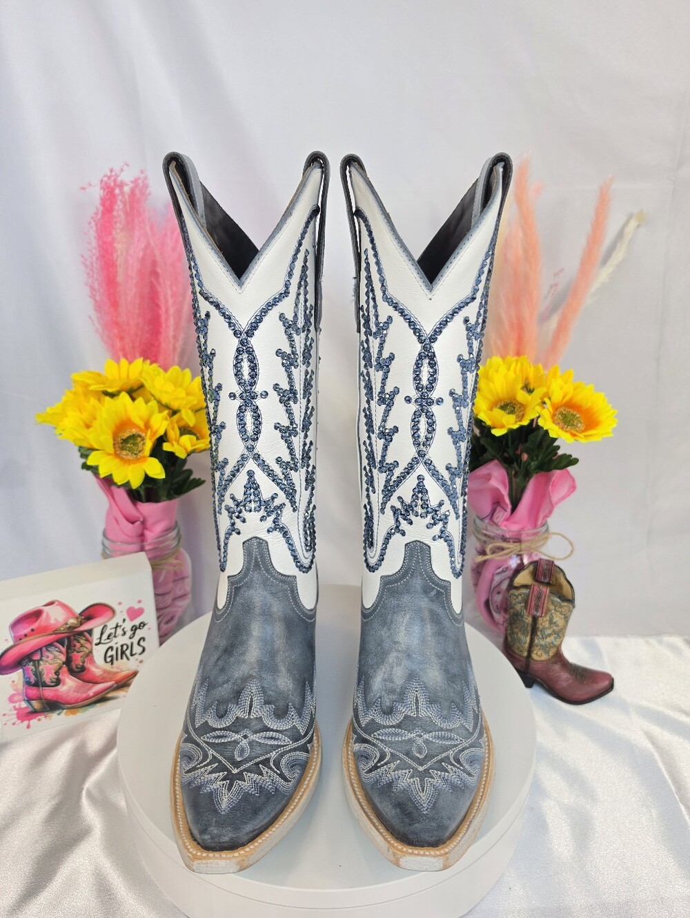 New LANE Lexington Cowgirl Boots W/ SWAROVSKI Crystals 7.5 - Picture 3 of 11